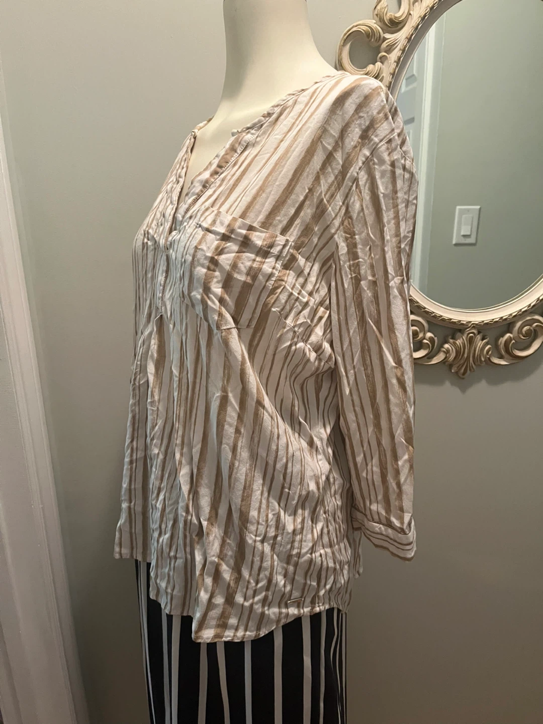 Striped blouse with three-quarter sleeves - photo 3
