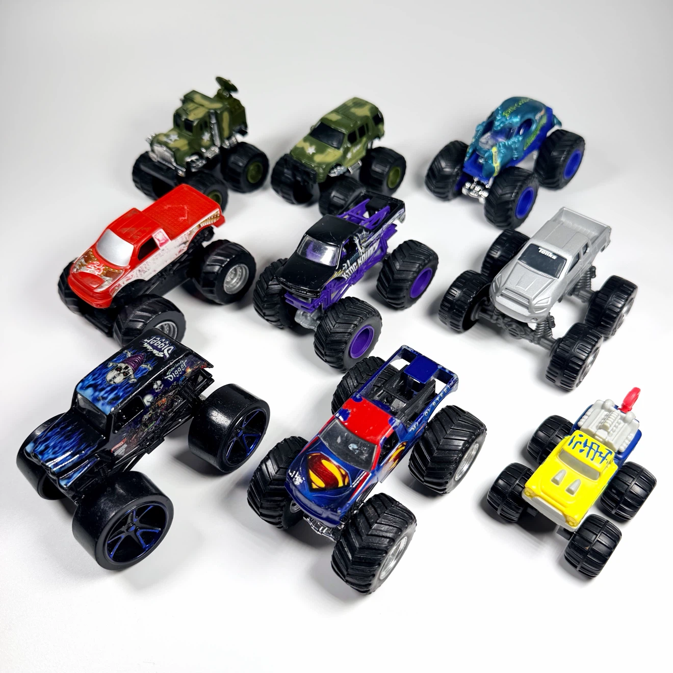 9x Monster Truck Toys