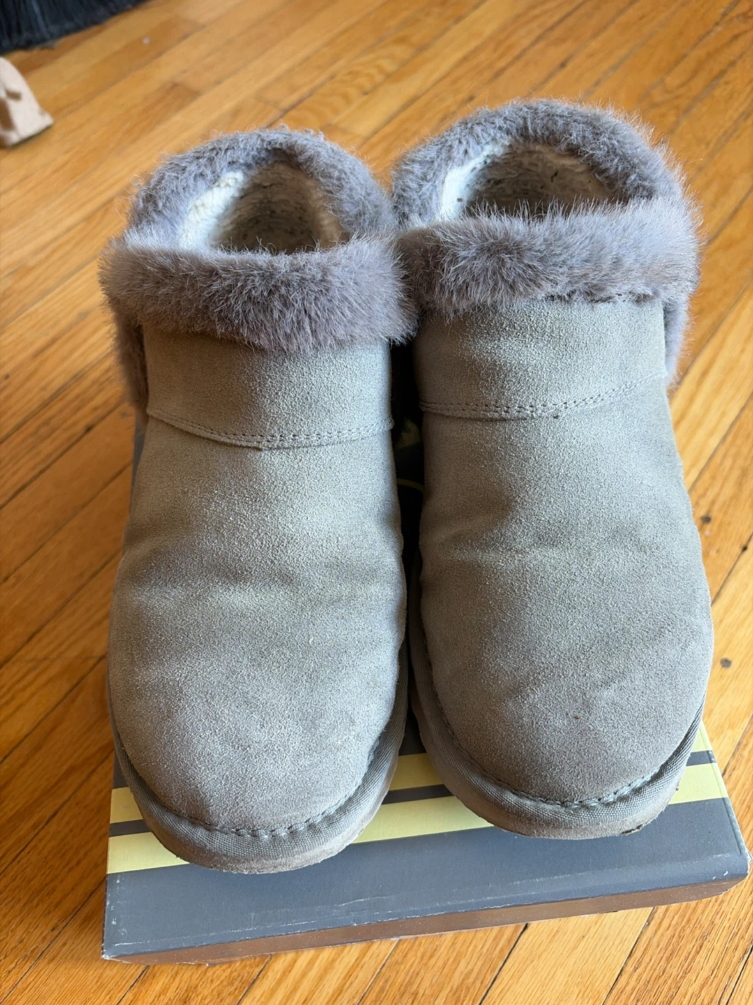 Natural Reflections Fur Trim Booties Grey Size 8 - photo 4