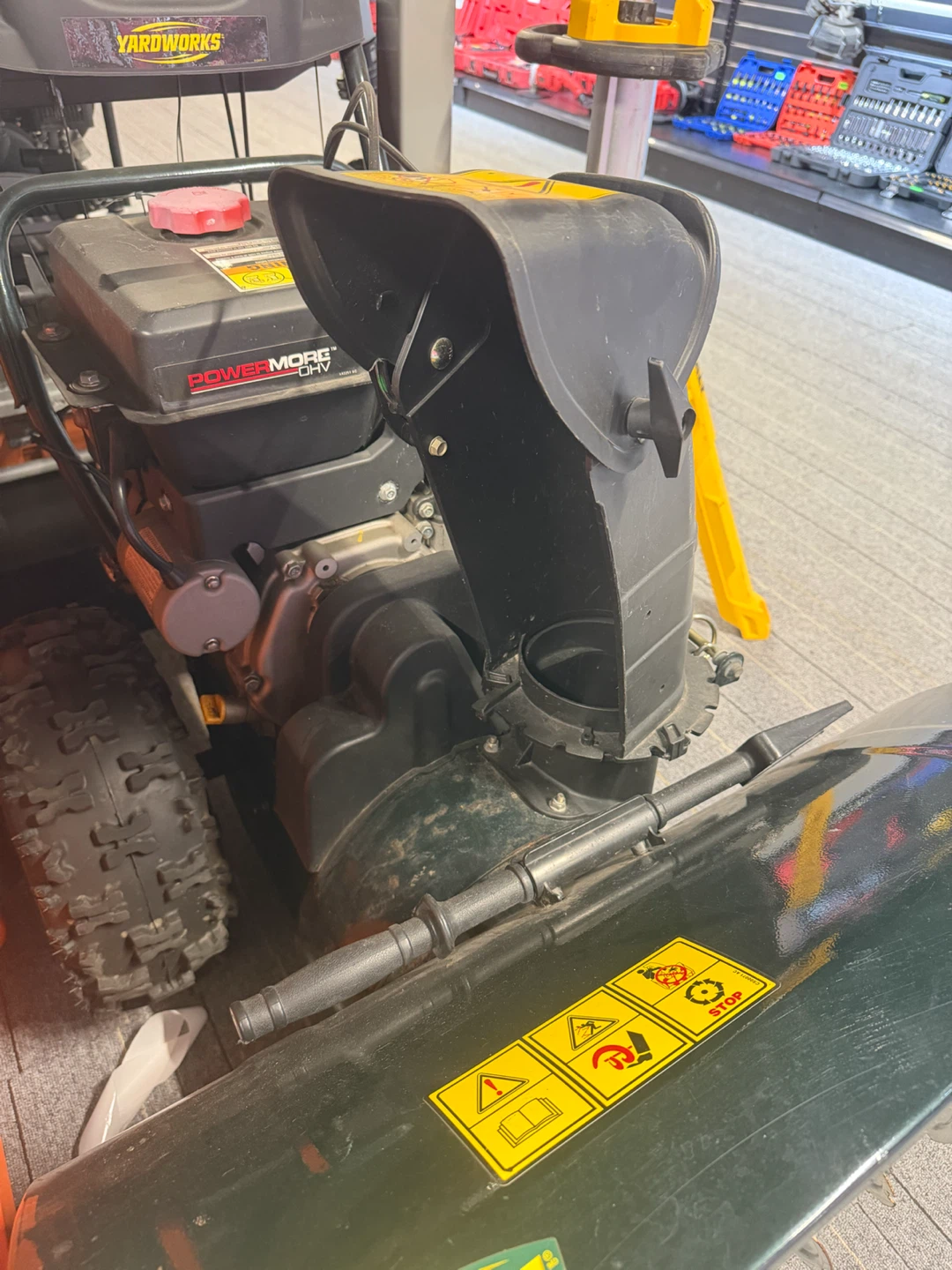 Yardworks Snowblower - photo 2