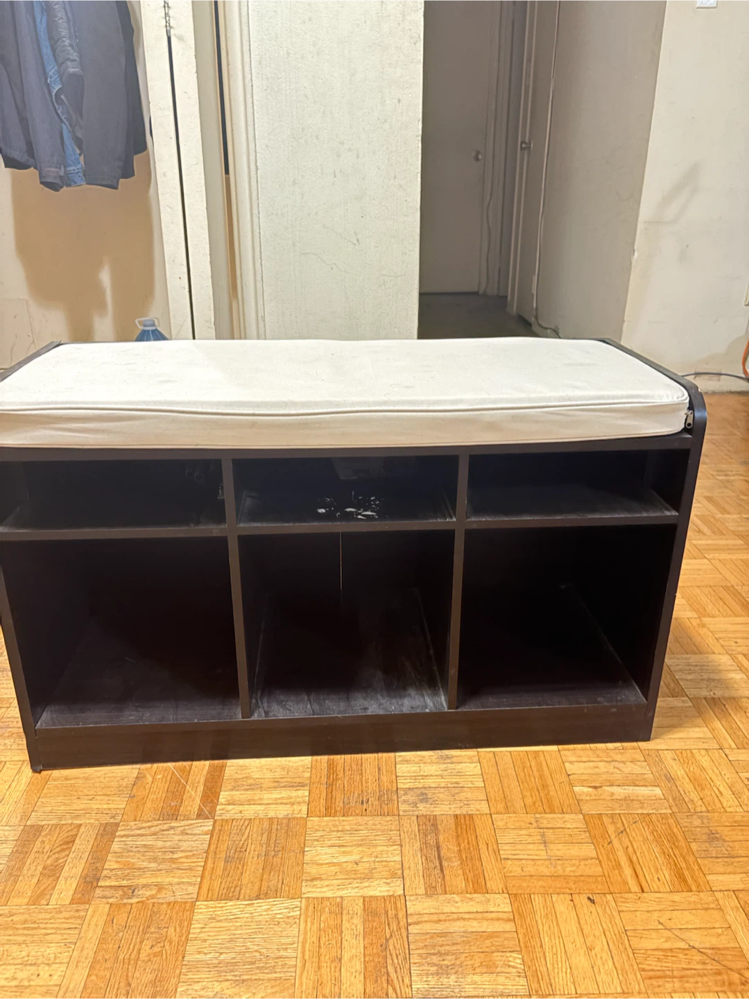 Black shoe storage bench with white cushion - photo 5