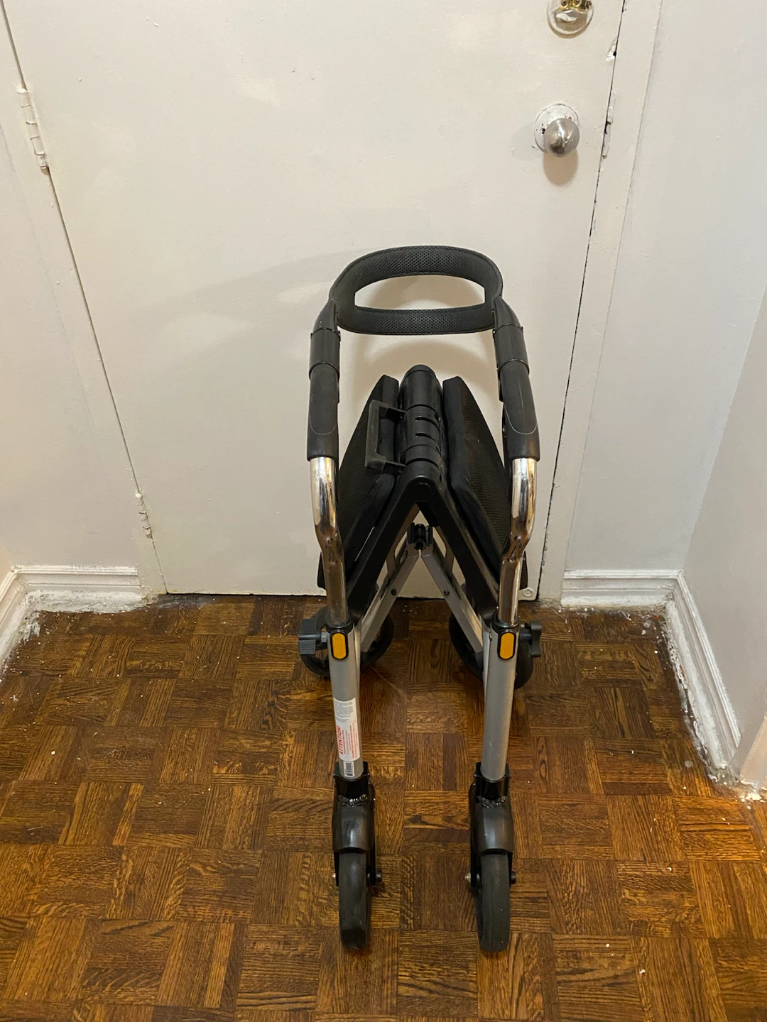 Foldable quality 4 wheel walker - photo 2