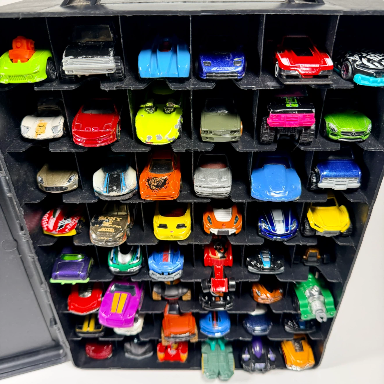 48x Hot Wheels Cars in Case - photo 5