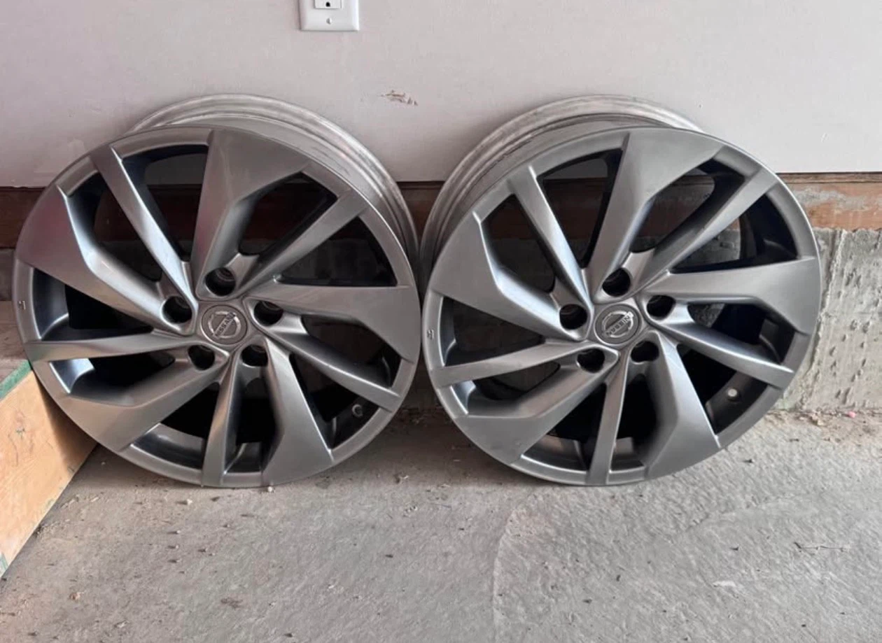 2014-2016 Nissan Rogue Rims 18x7J. ET35. 5x114.3. PRICE FIRM