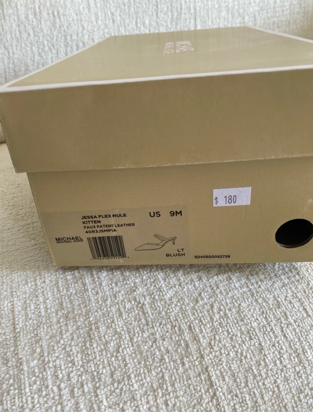 NEW Michael Kors Shoes - Size 9 - photo 4