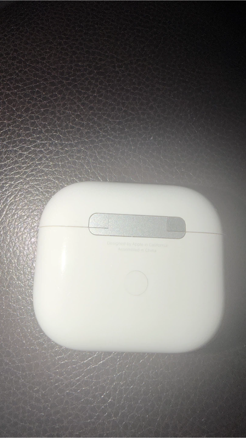 Apple AirPods (3rd Generation) with MagSafe Charging Case - photo 3