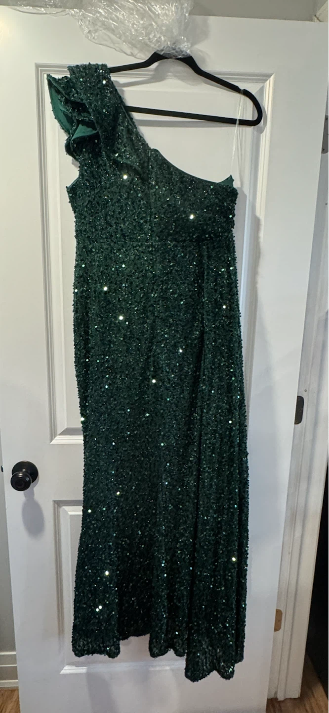 Dark Green Sequin One-Shoulder Gown - photo 2