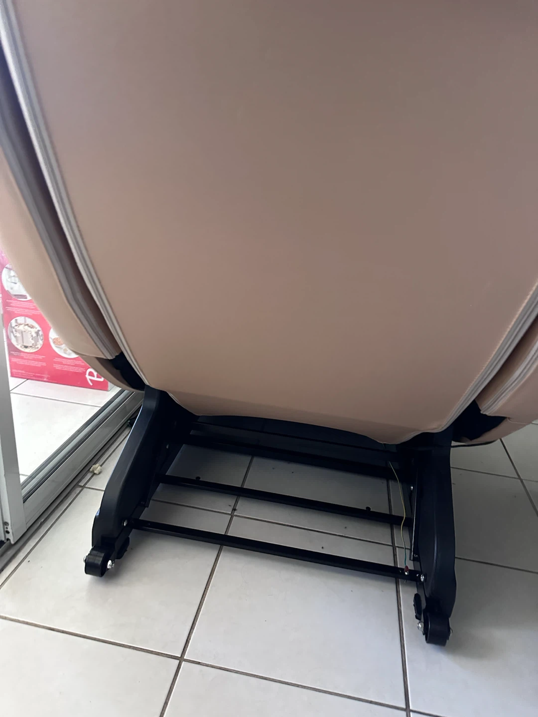 LIKE NEW Massage Chair - photo 5