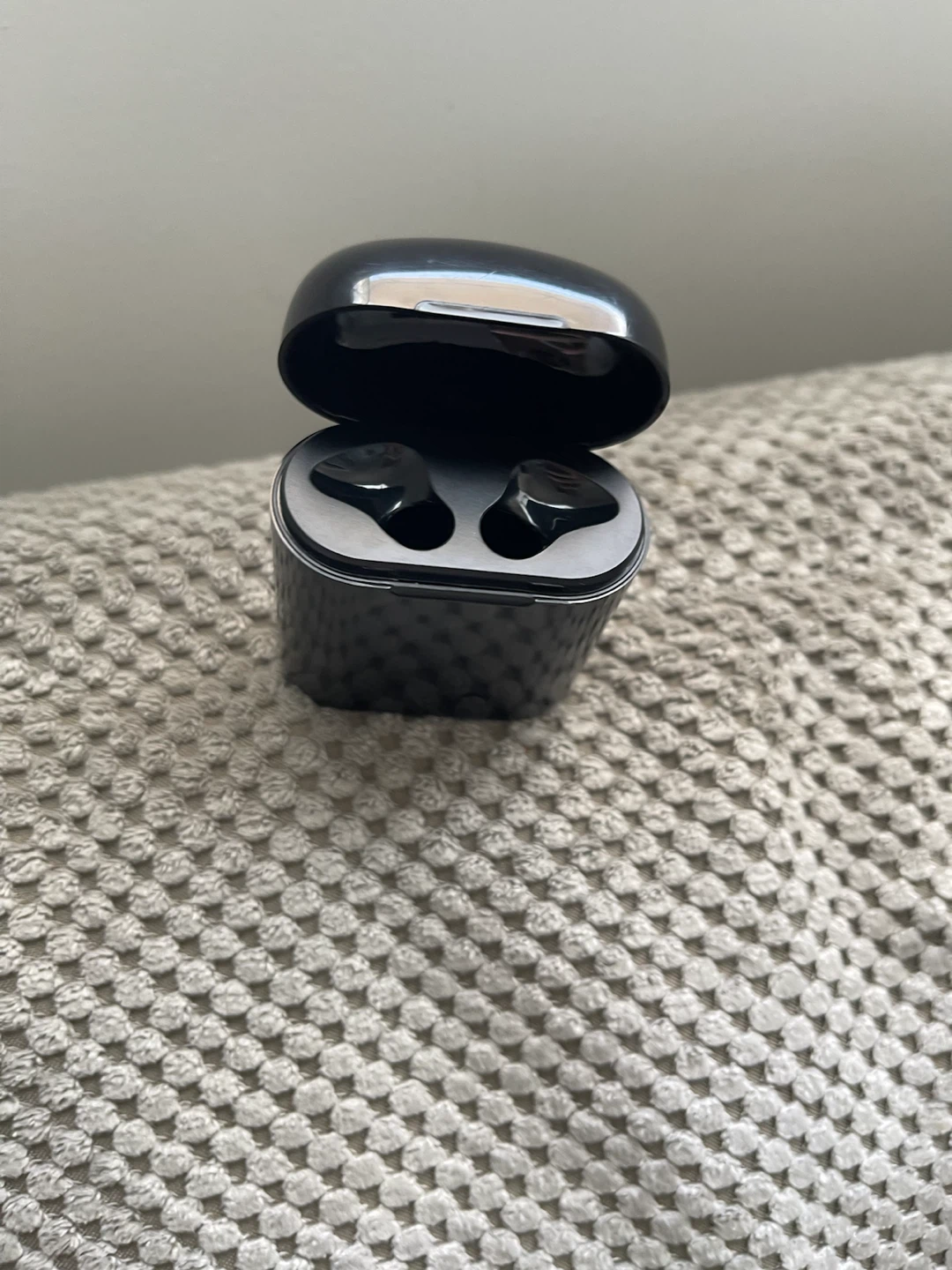 Black True Wireless Earphones with Charger and Case - photo 3