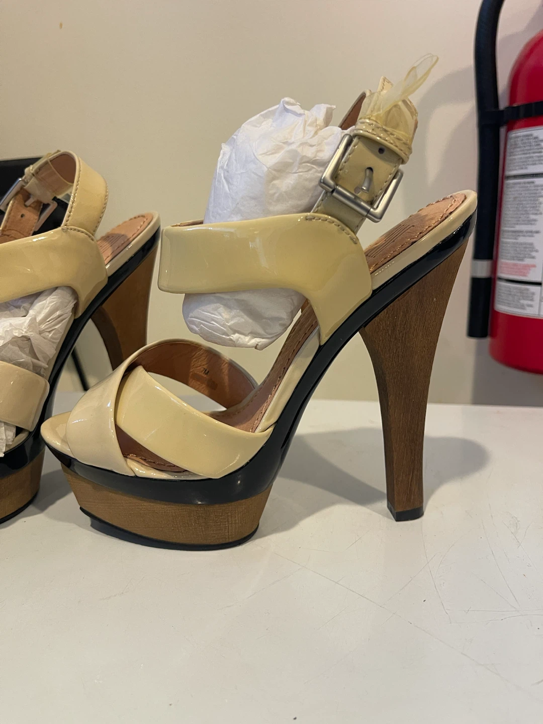 Pelle Moda Patent Leather Sandals - photo 5