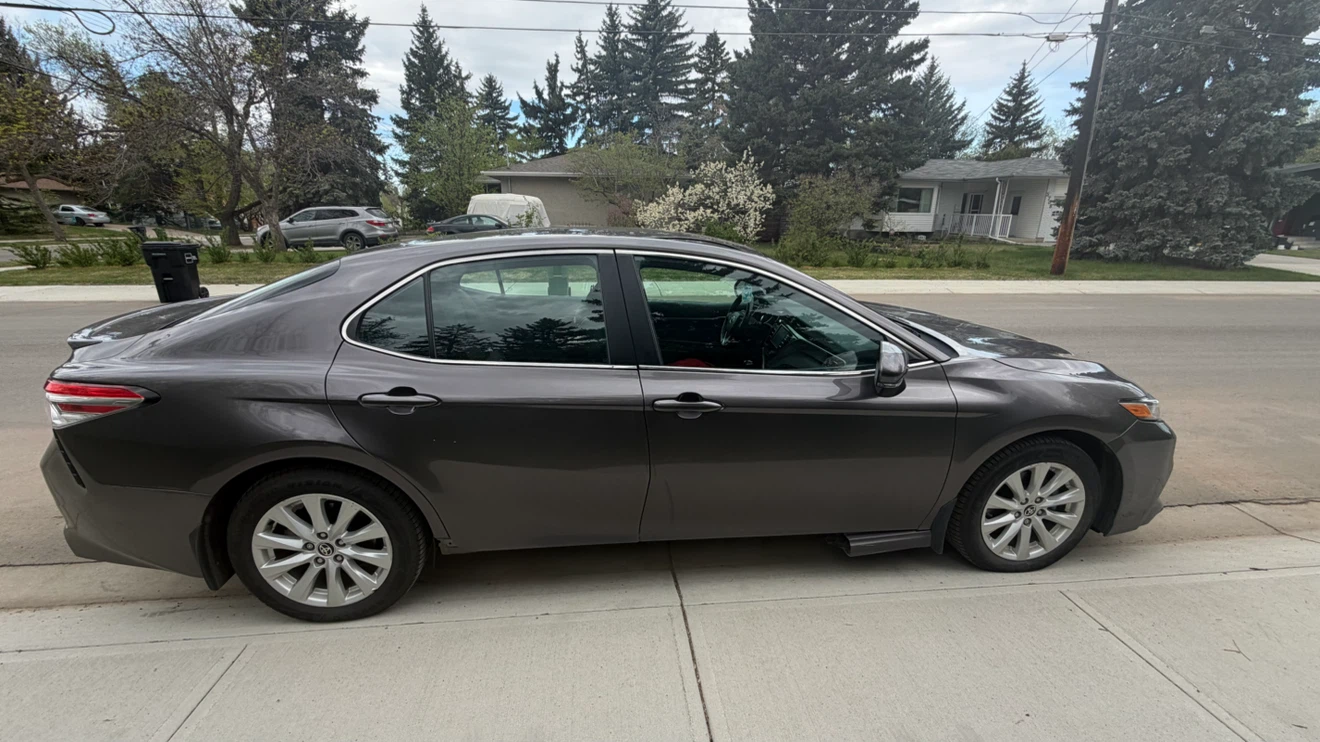 Toyota Camry SE 2020 - photo 4