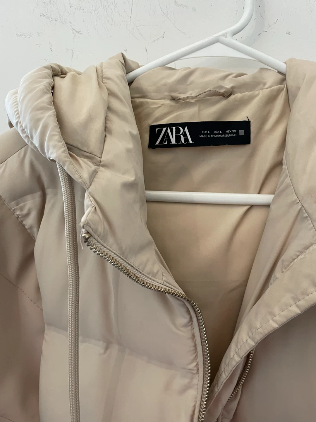 Zara Beige Puffer Coat with Real Leather Sleeves - photo 3