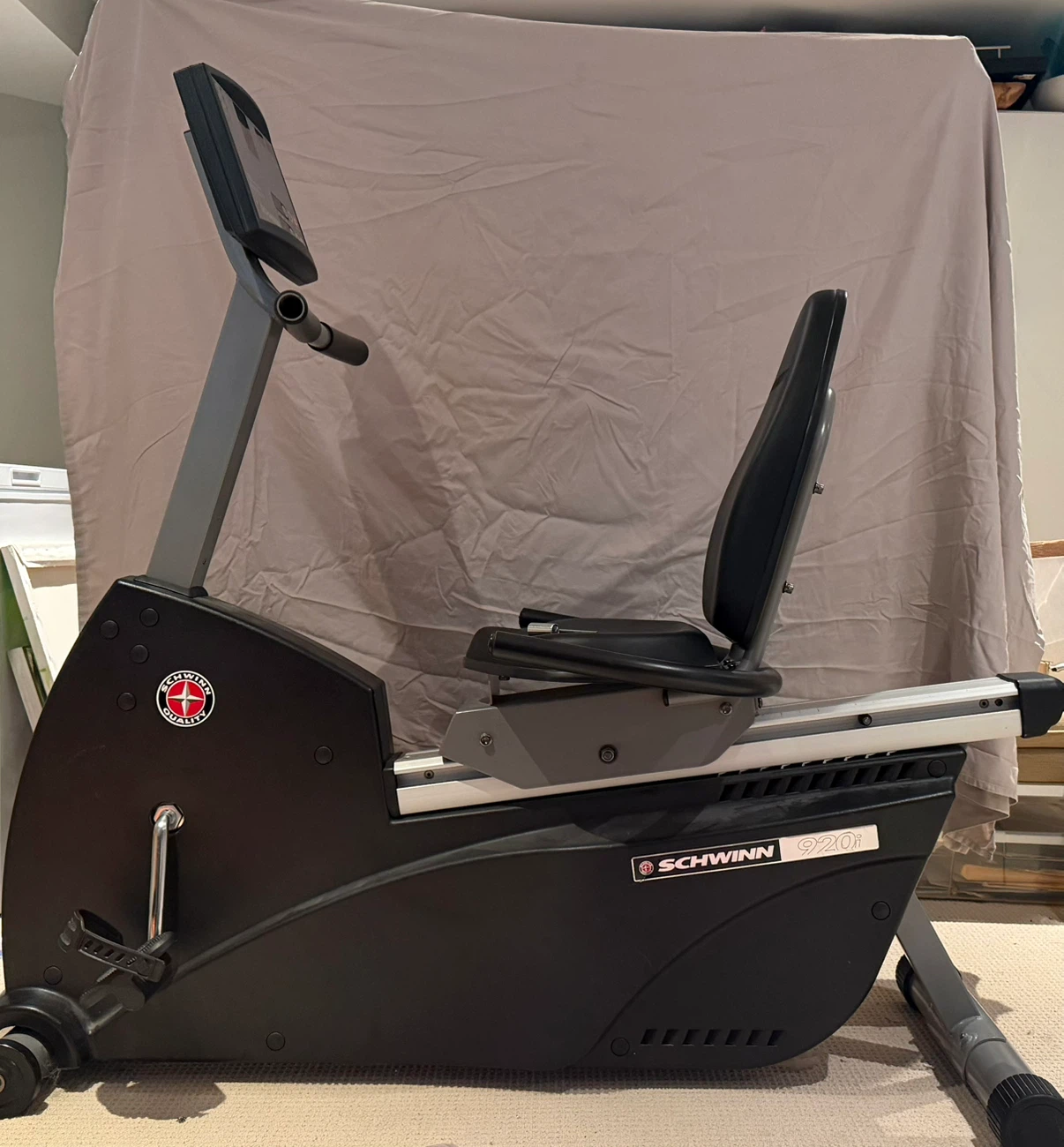 Schwinn 920i Recumbent Exercise Bike