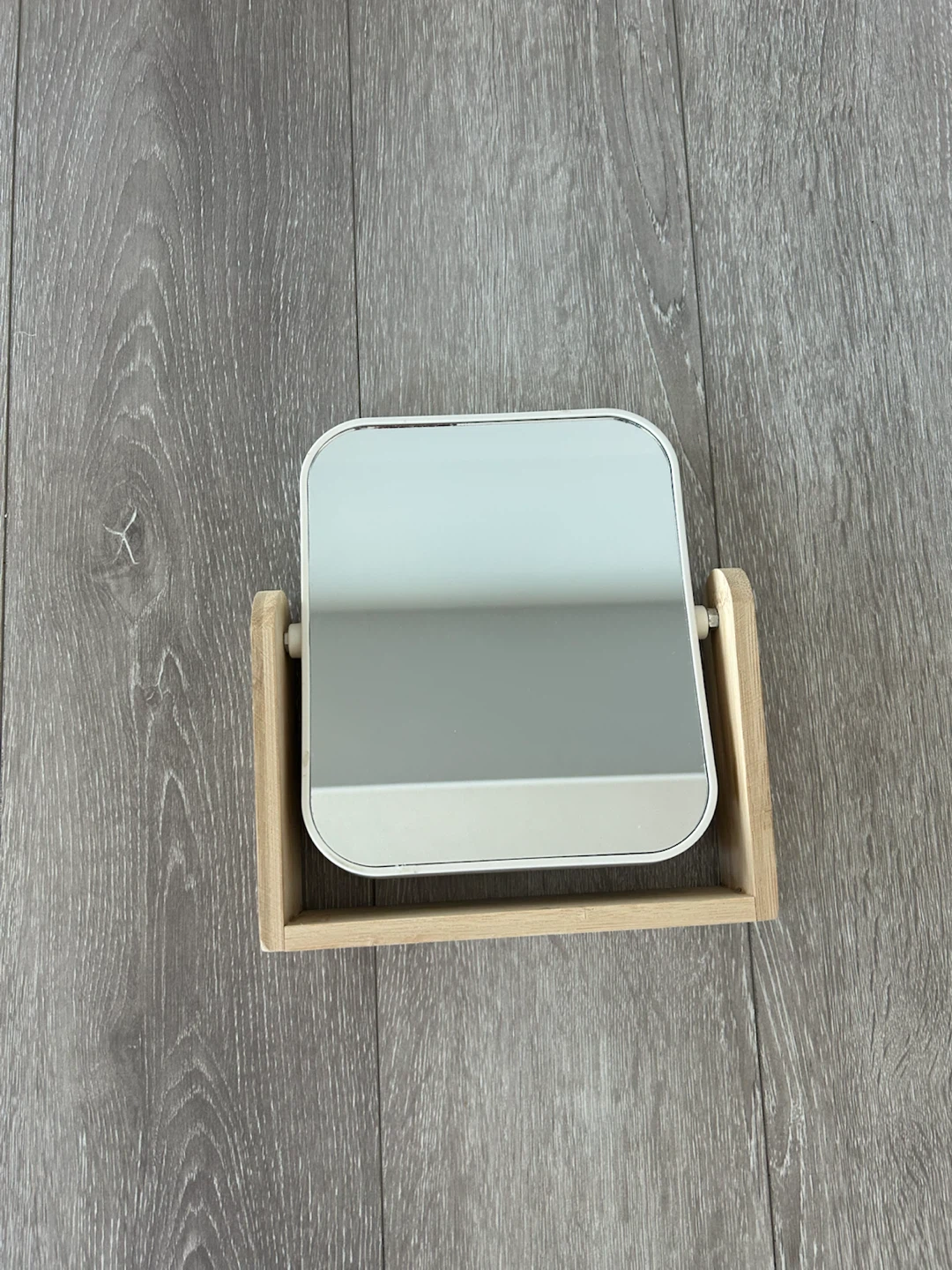 Double-Sided Tabletop Mirror – Magnifying & Regular Mirror
