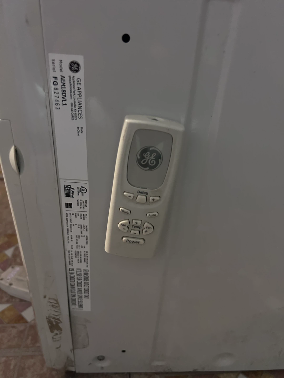 GE Window Air Conditioner AEM18DVL1 - photo 3
