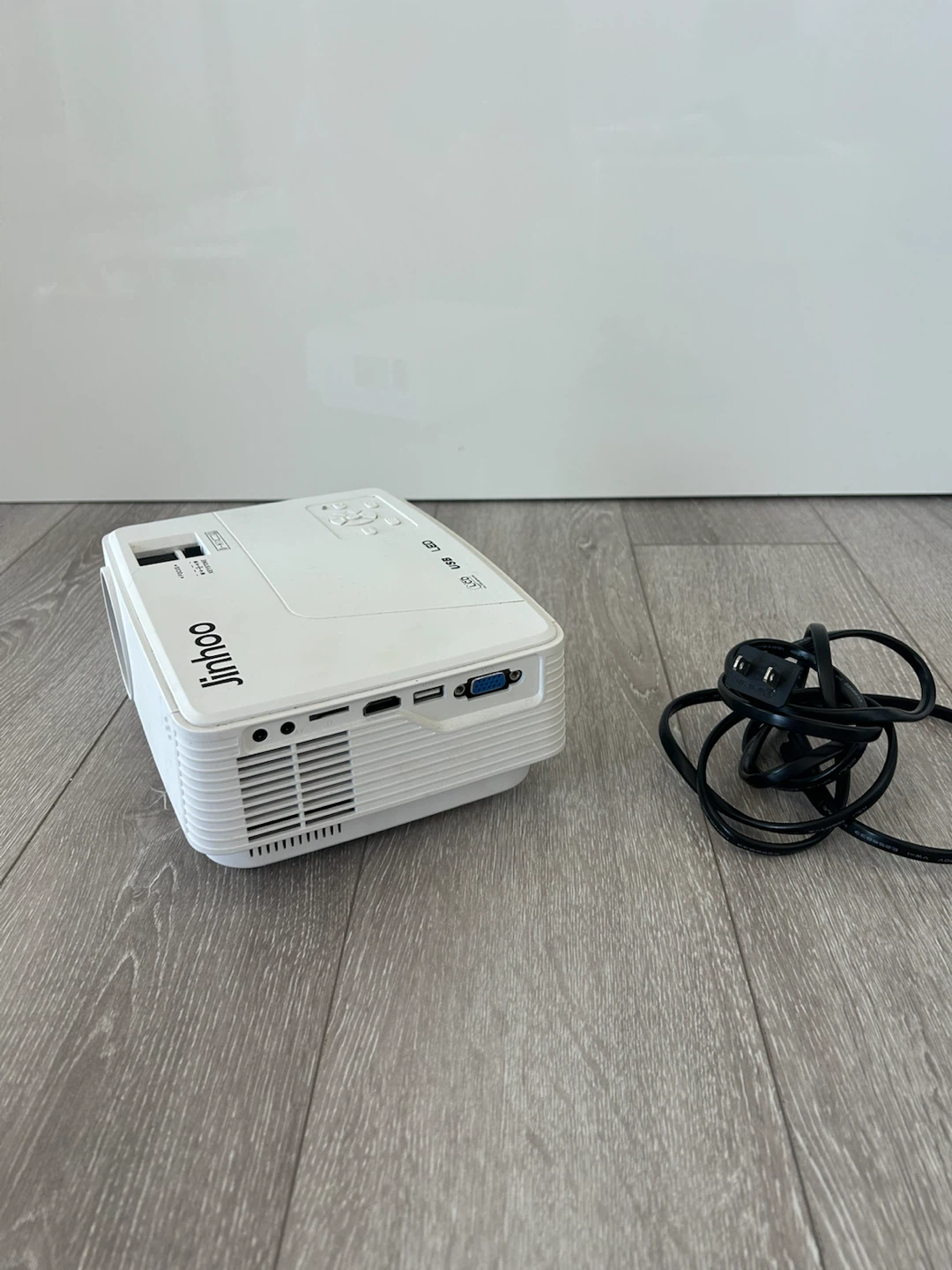 Jinhoo LCD LED Projector - photo 3