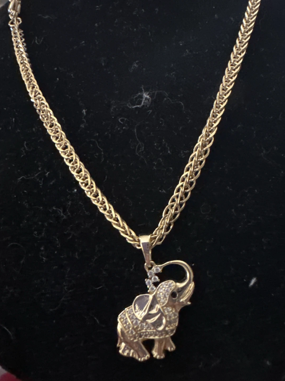 14k Gold Tone laminated Elephant Pendant Necklace - photo 2