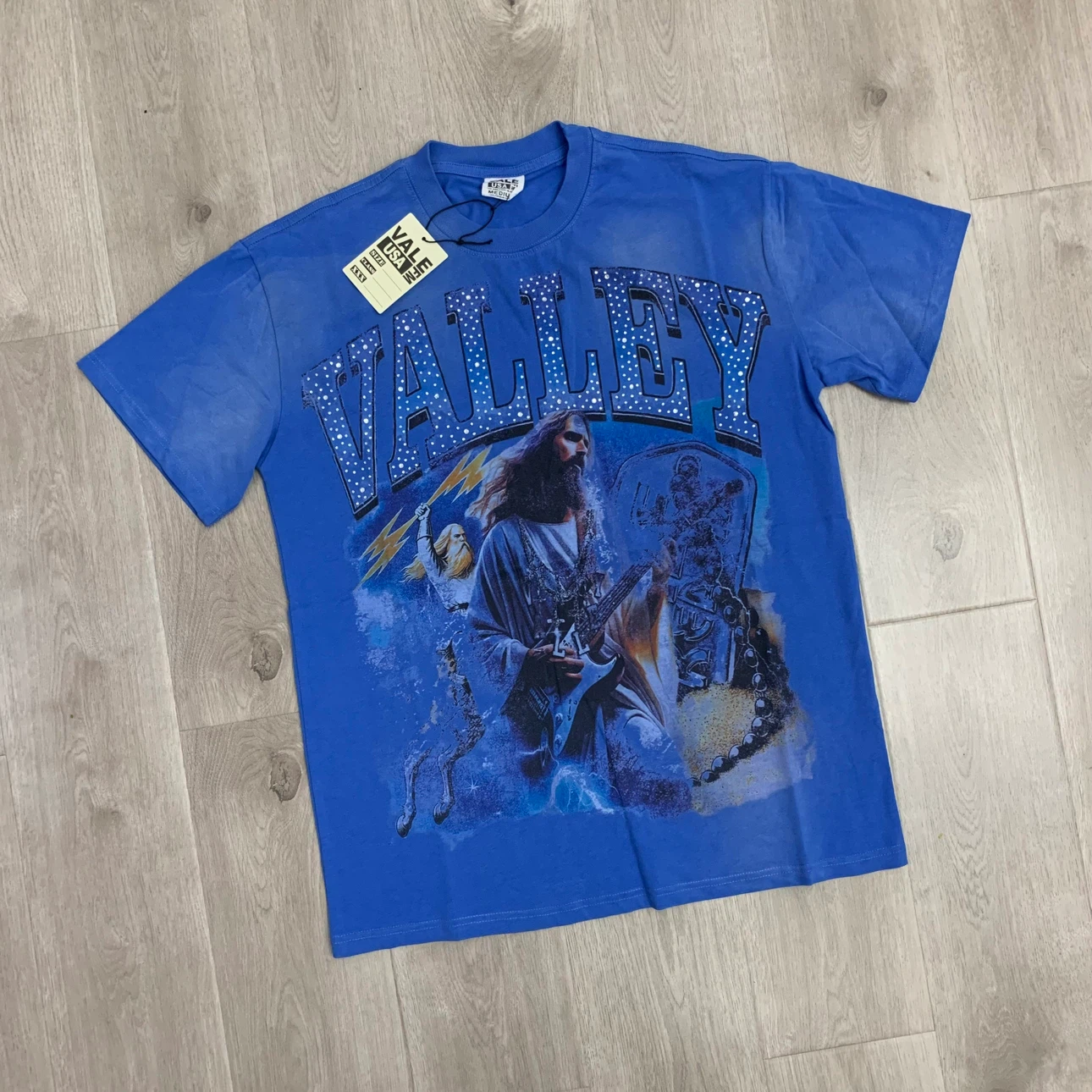 VALE USA Graphic T-Shirt