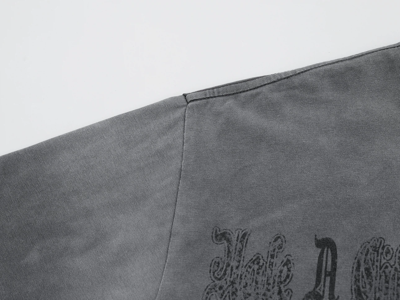 Vale USA Graphic T-Shirt - photo 5