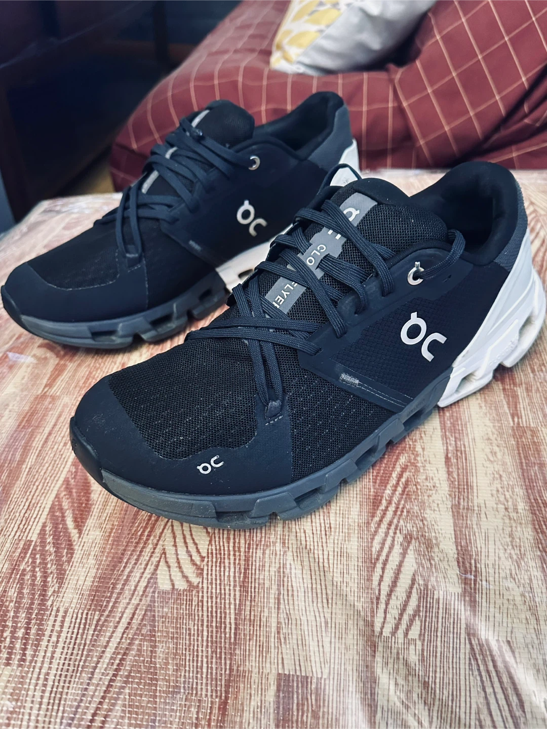 On Cloudflyer Running Shoes Size 10.5 - photo 3