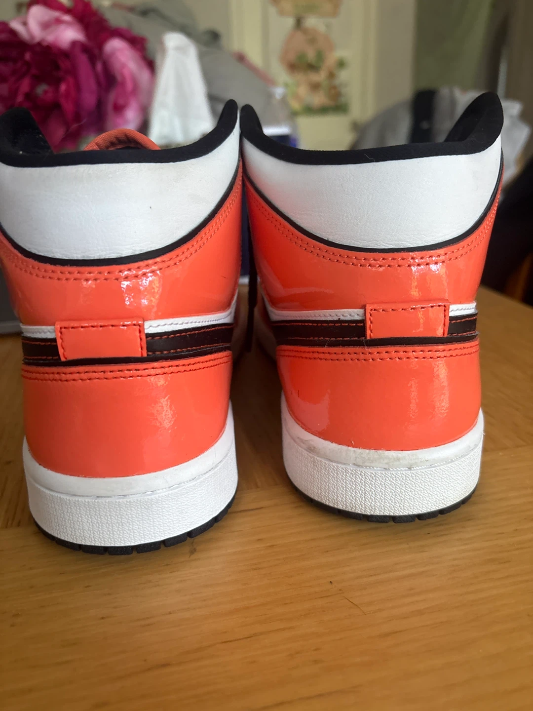 Nike Air Jordan 1 Mid Orange and White Size 9.5 - photo 5