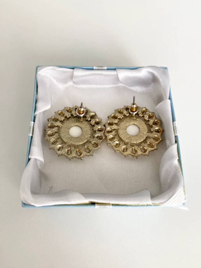 Gold and White Chunky Round Stud Earrings - photo 2