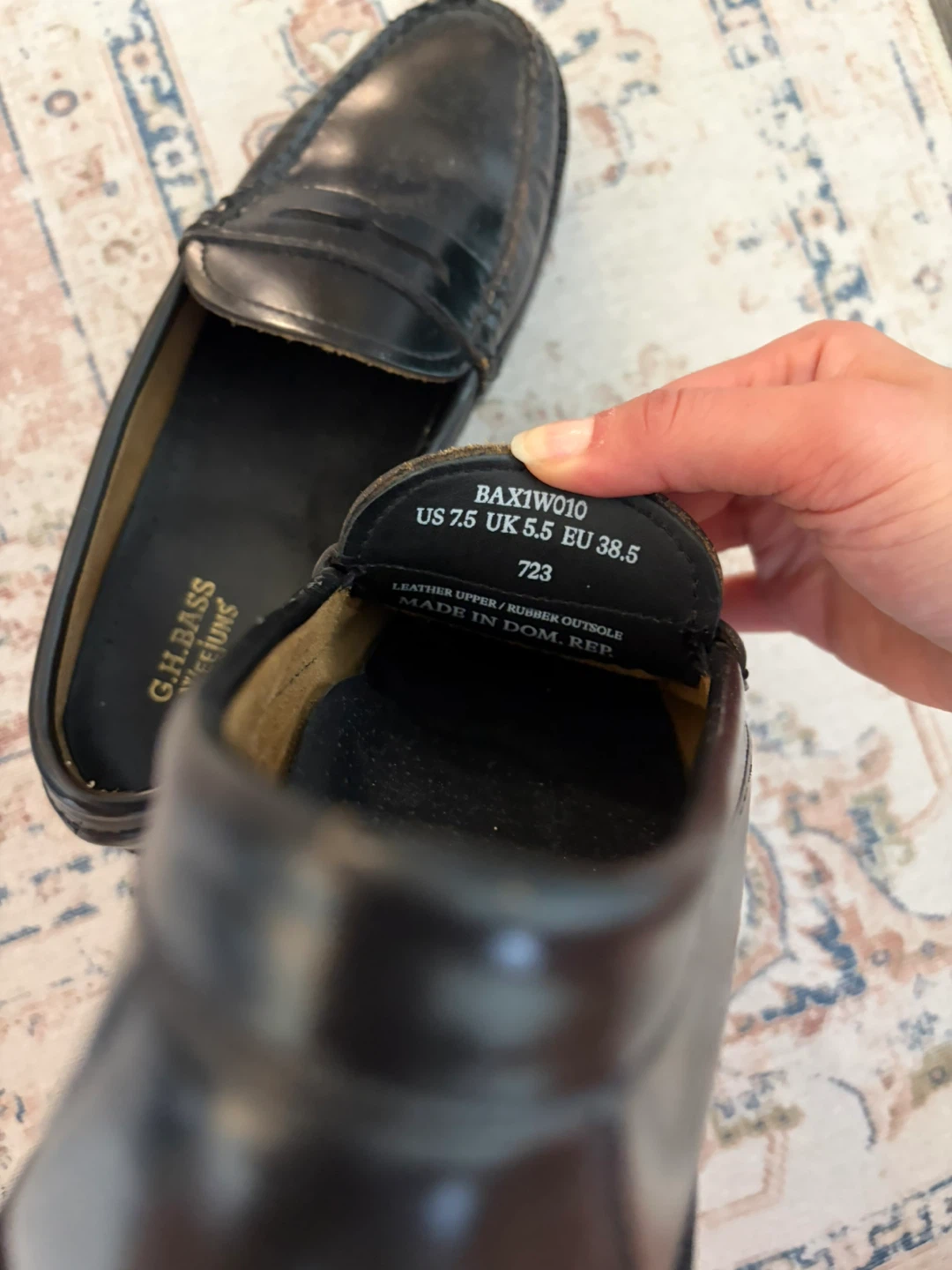 G.H. Bass Weejuns Black Loafers US 7.5 - photo 3