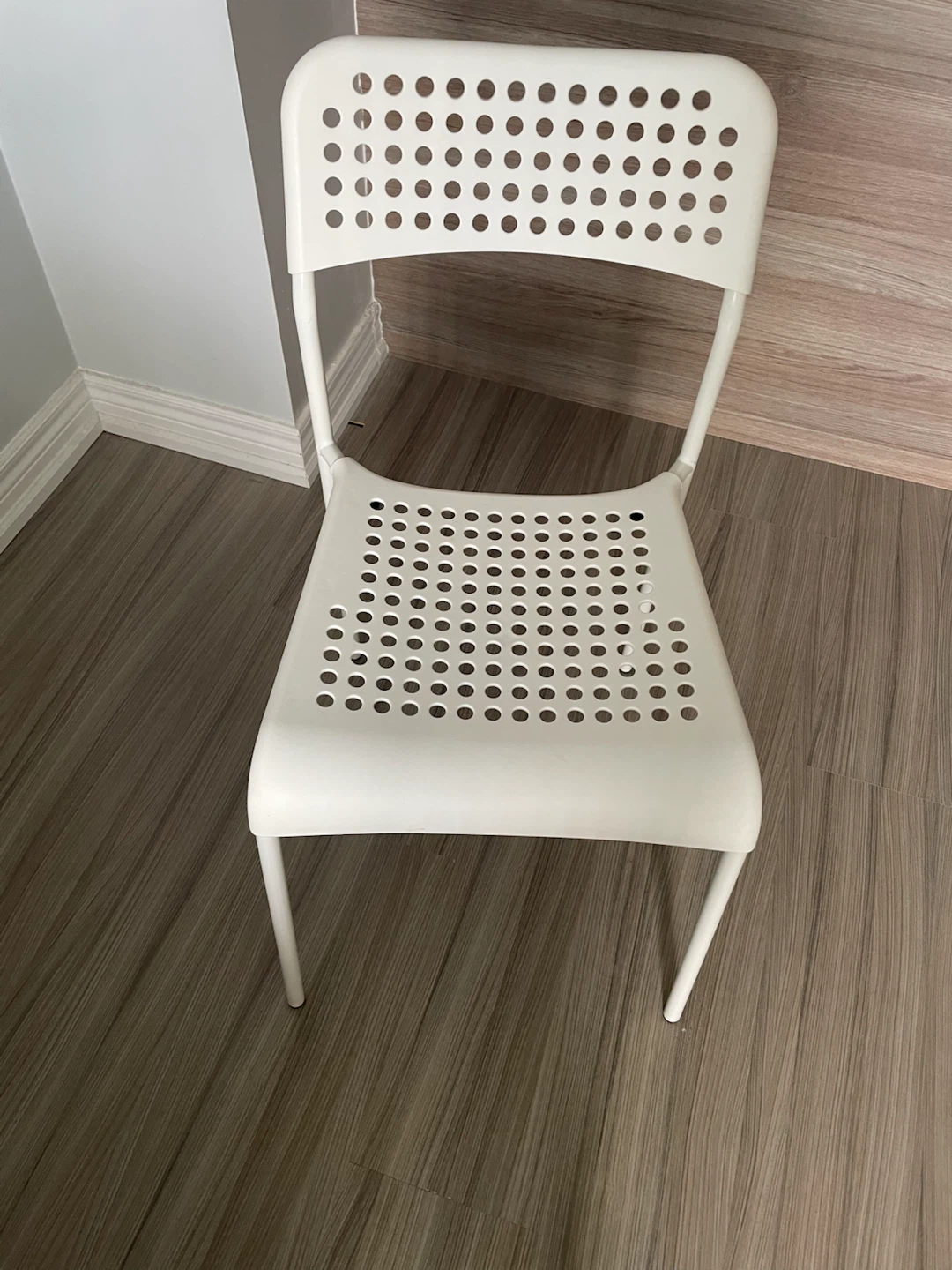 IKEA SANDSBERG White Chair