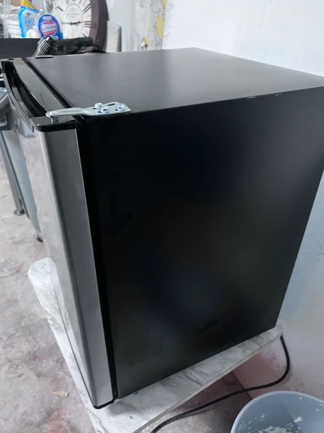 Whirlpool Compact Refrigerator - photo 4