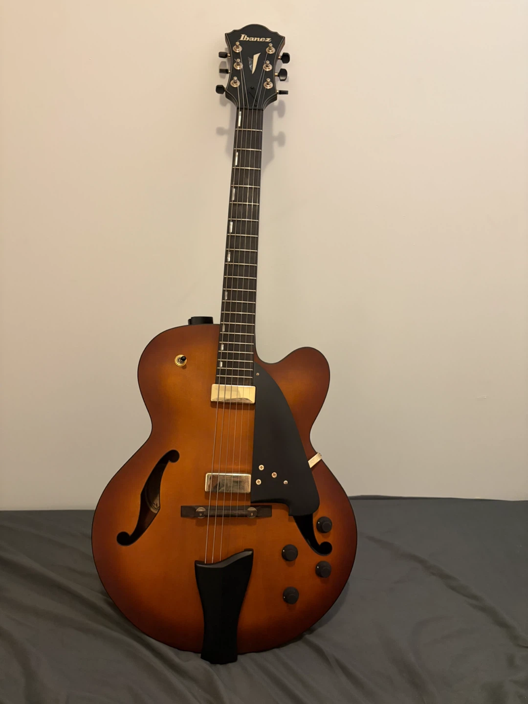 Ibanez guitar - photo 2