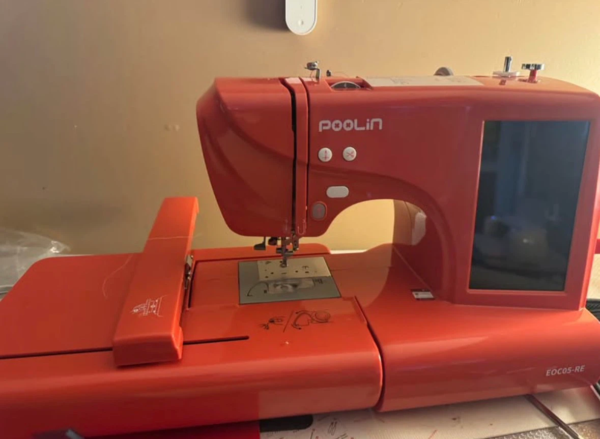 Poolin EOC05-RE Sewing and Embroidery Machine