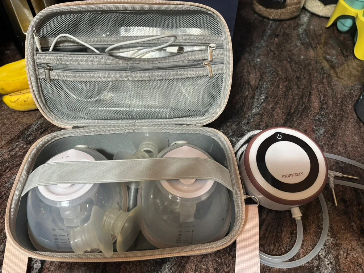 Momcozy Wearable Breast Pump BP137