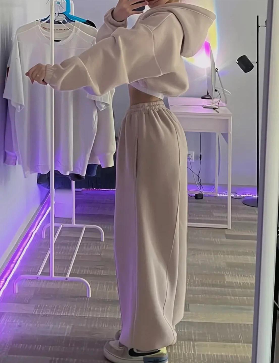 Beige Crop Hoodie and Jogger Set - photo 2