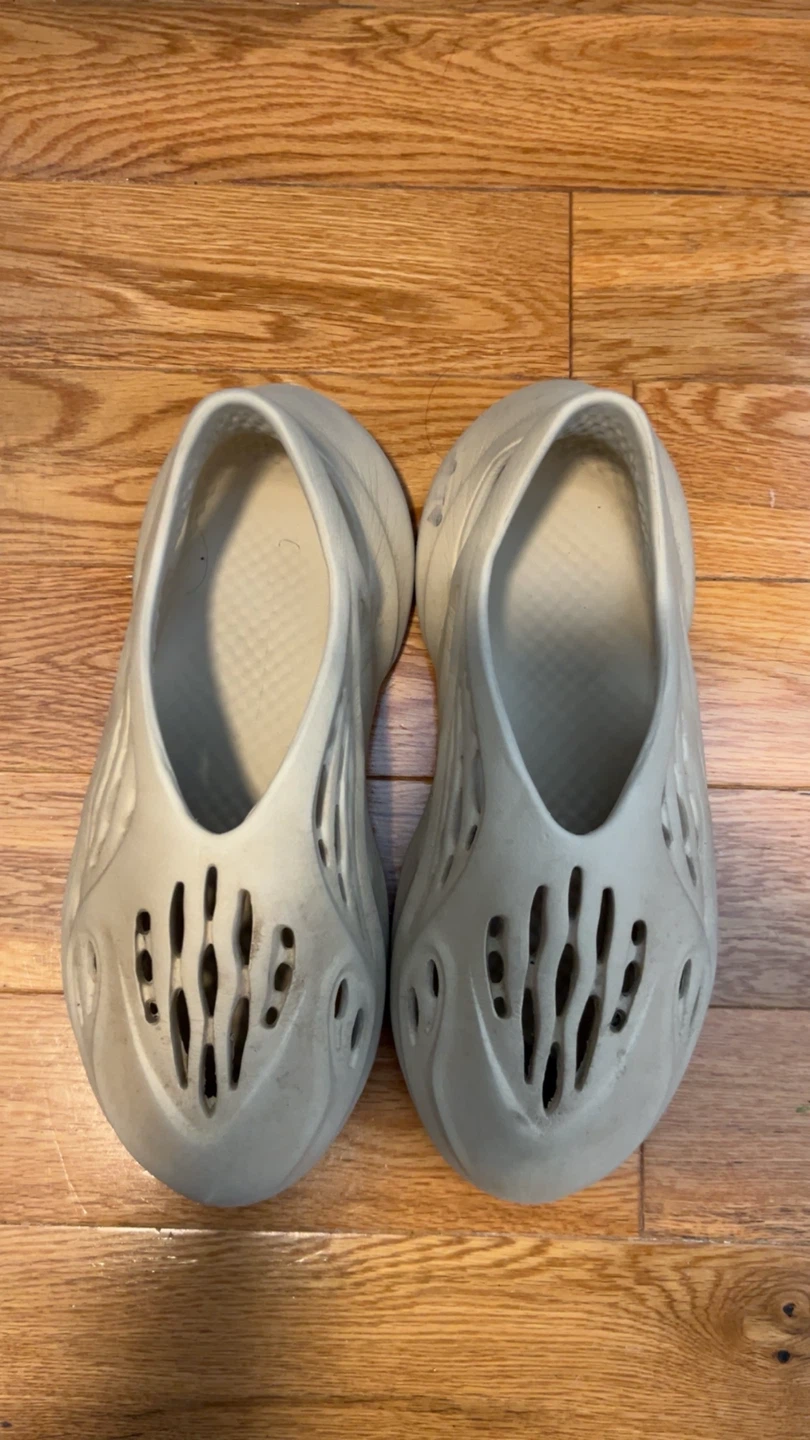 Yeezy Foam Runner
