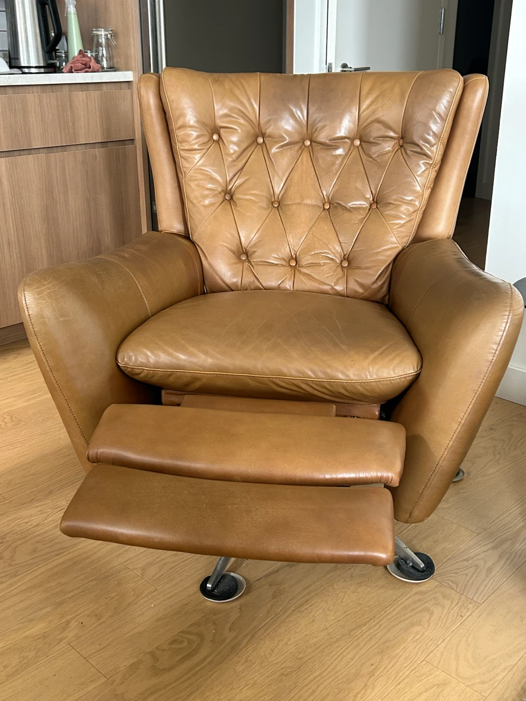 Pottery Barn Wells Leather Swivel Reclining chair: Pickup only! - photo 3