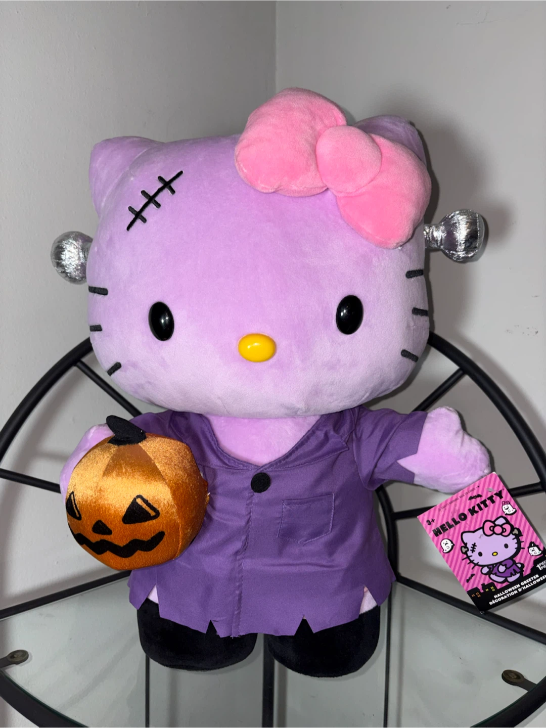 Hello Kitty Halloween Greeter Plush - photo 3