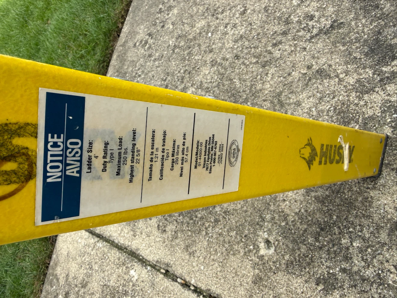 Husky 4' ft Type I Step Ladder. $35.00 or best offer. - photo 4