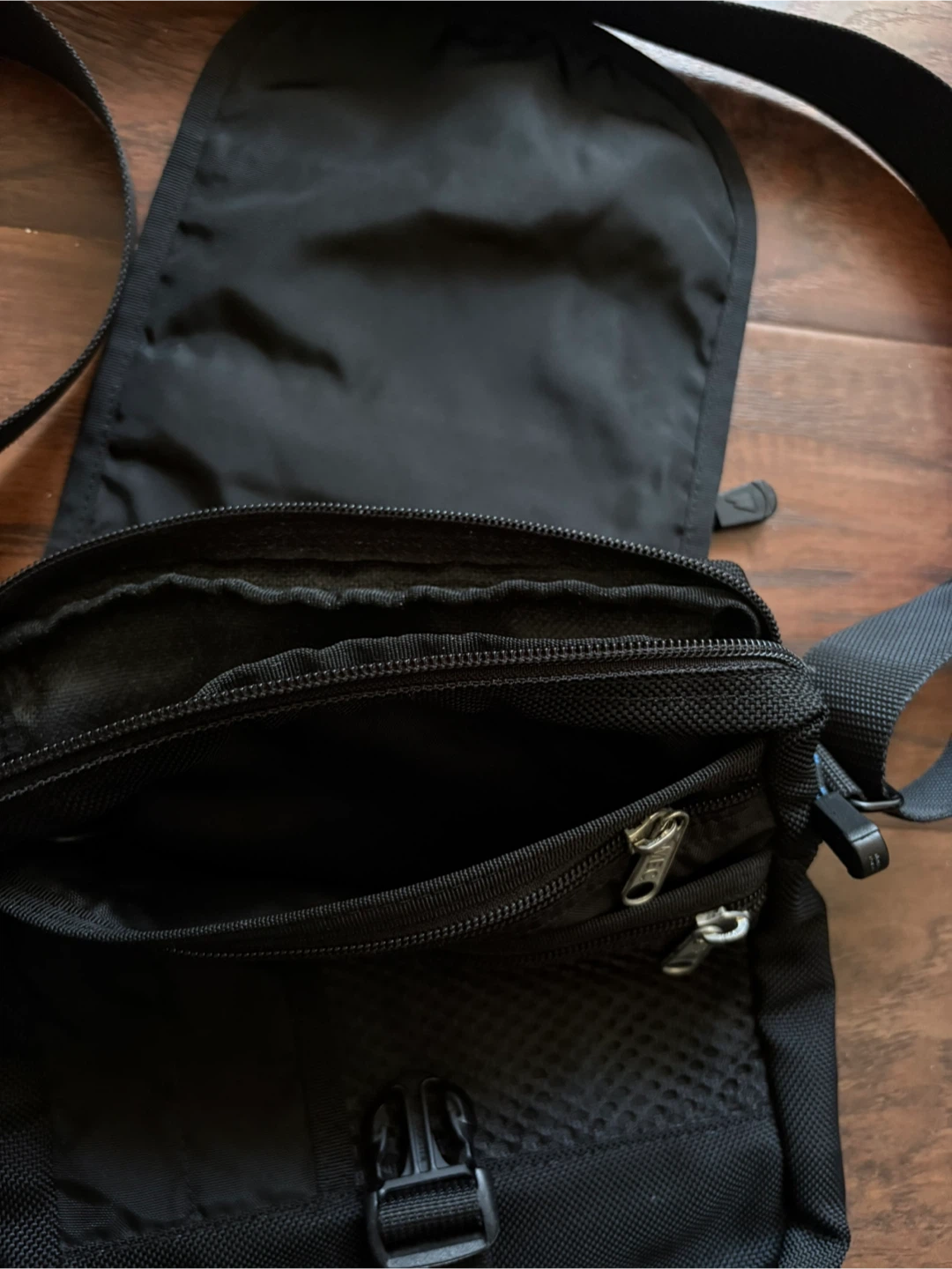 Vintage MEC Mountain Equipment Coop crossbody sling bag - photo 5