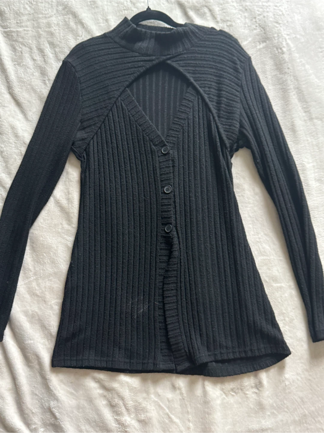 Black Long-Sleeved Ribbed sweater