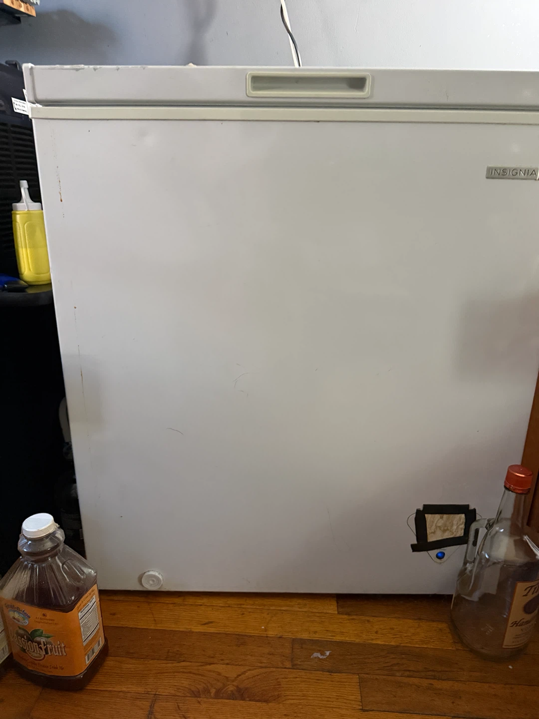 Insignia White Chest Freezer