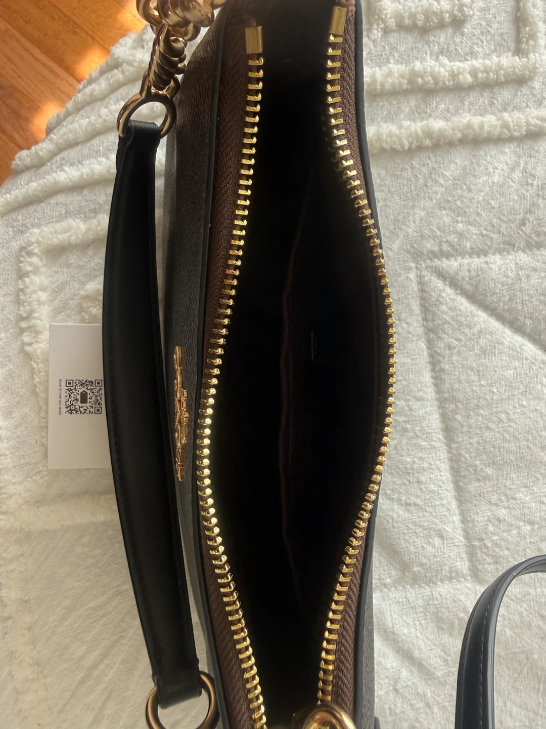 Coach Signature Canvas Shoulder Bag - photo 2