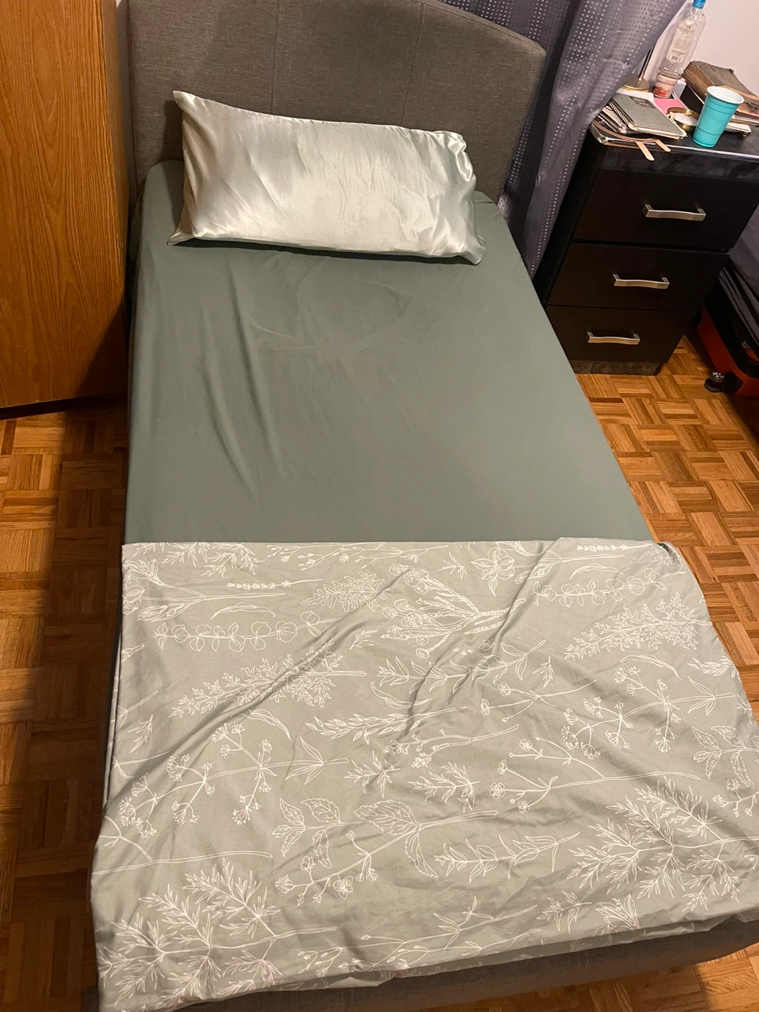 Single bed frame with bamboo mattress