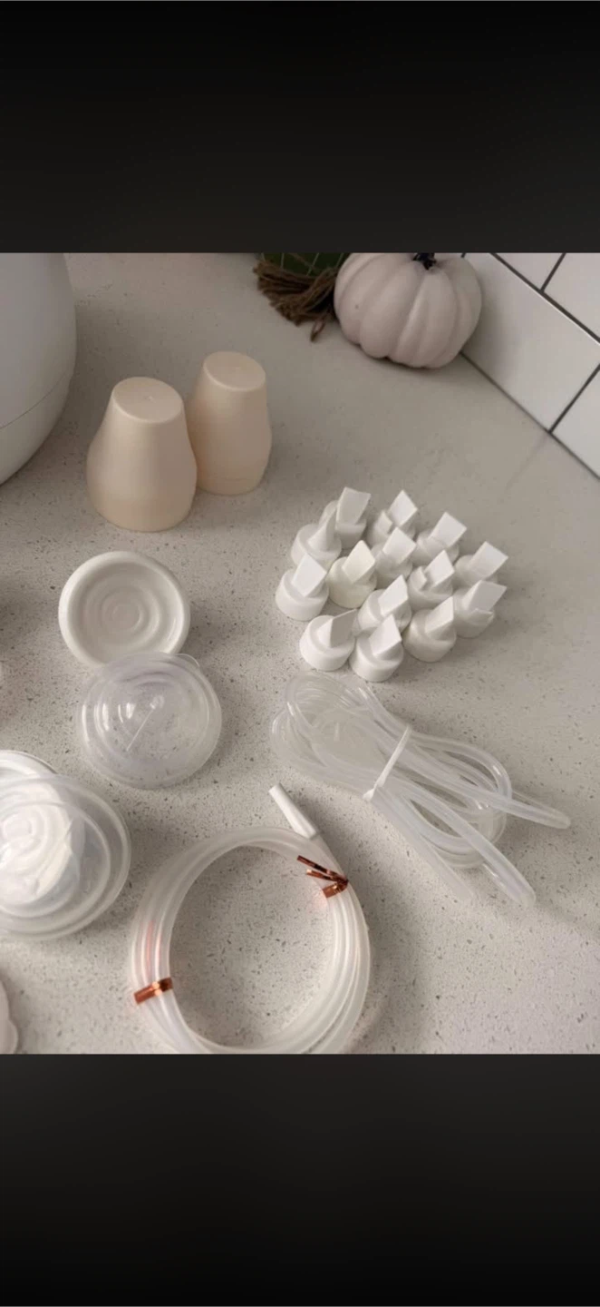Spectra S1 Breast Pump with Accessories - photo 4
