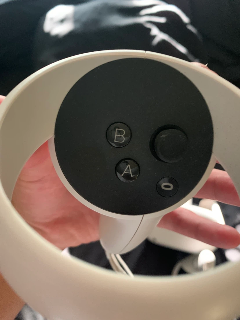 Oculus Quest 2 VR Headset with Controllers - photo 3