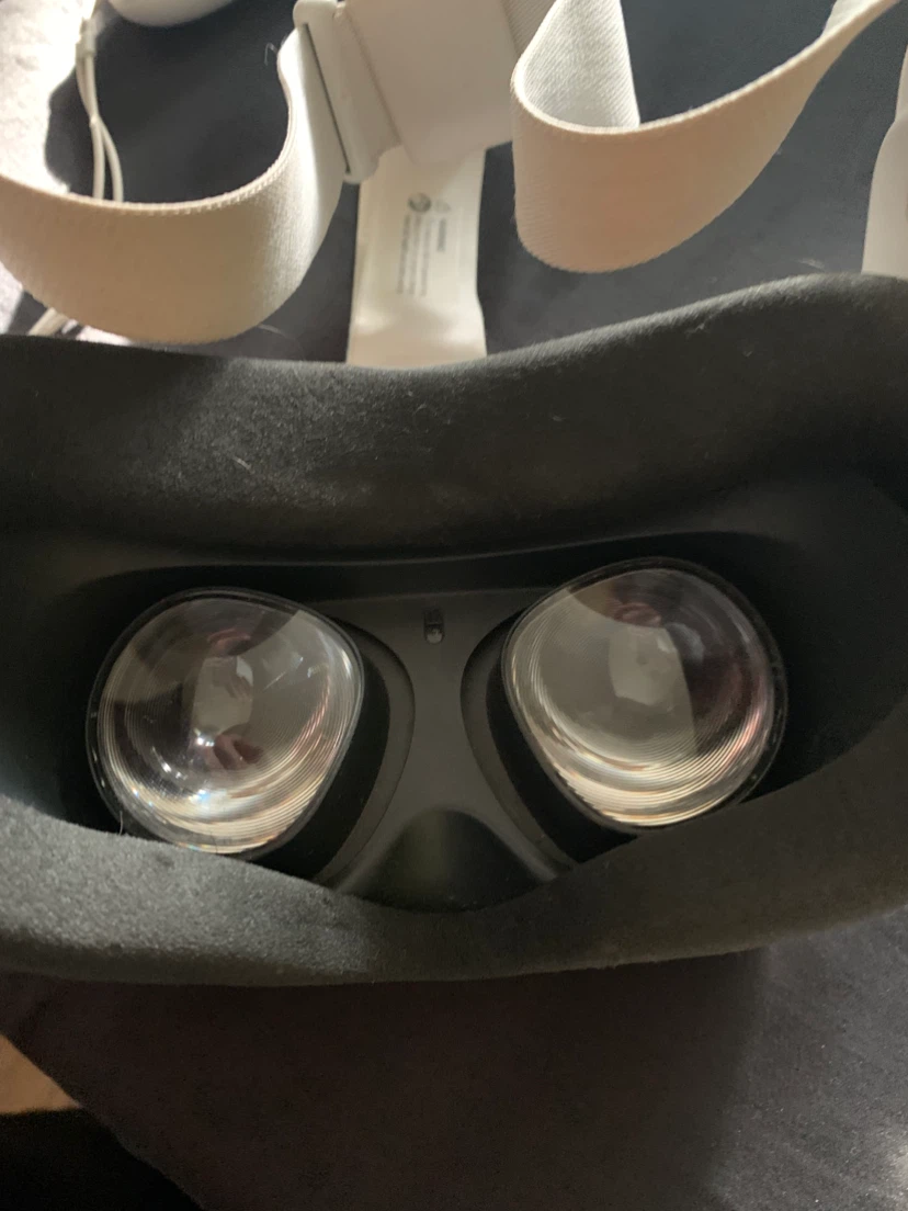 Oculus Quest 2 VR Headset with Controllers - photo 5