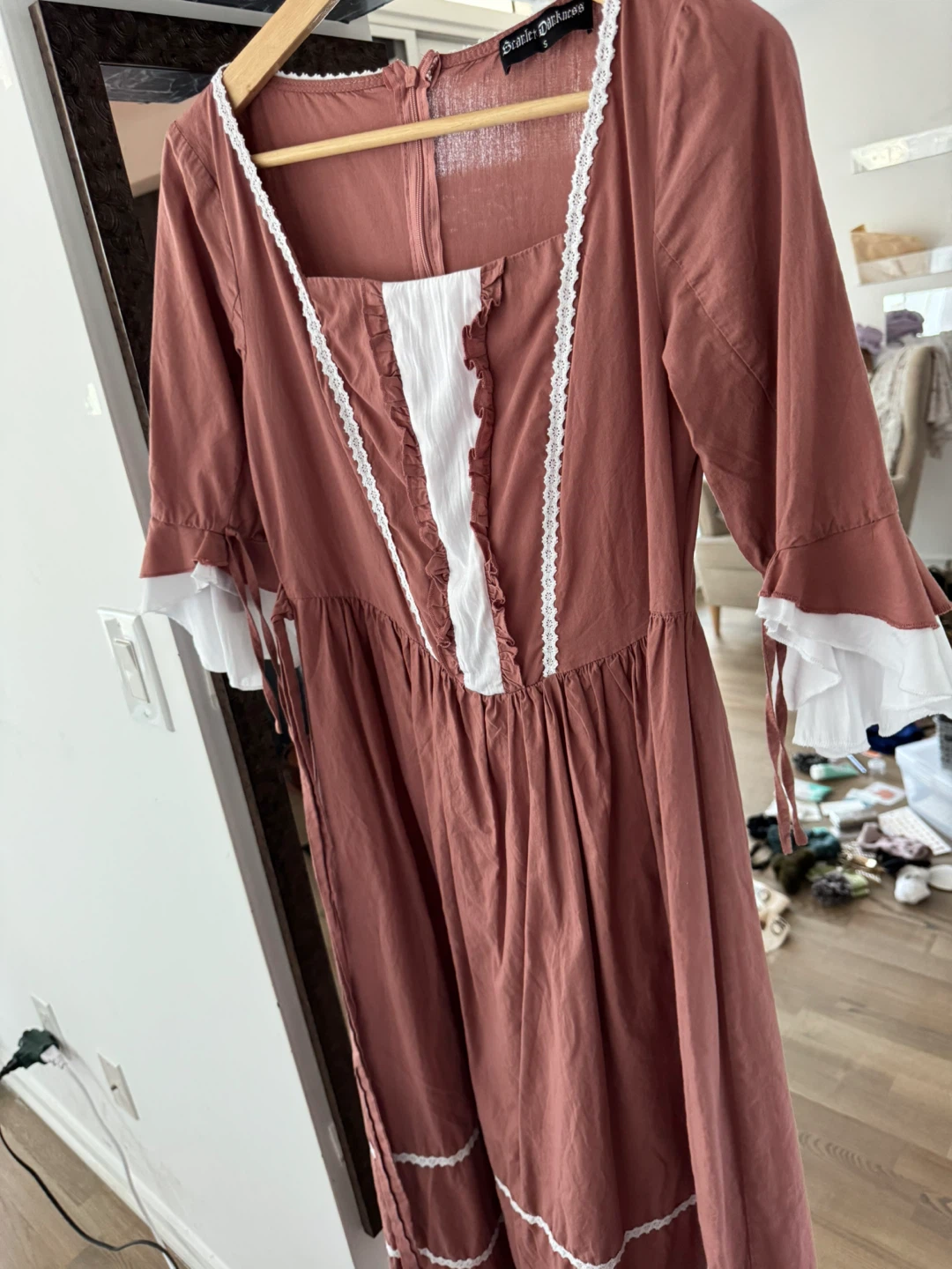 Scarlet Darkness Vintage-Style Dress - photo 2