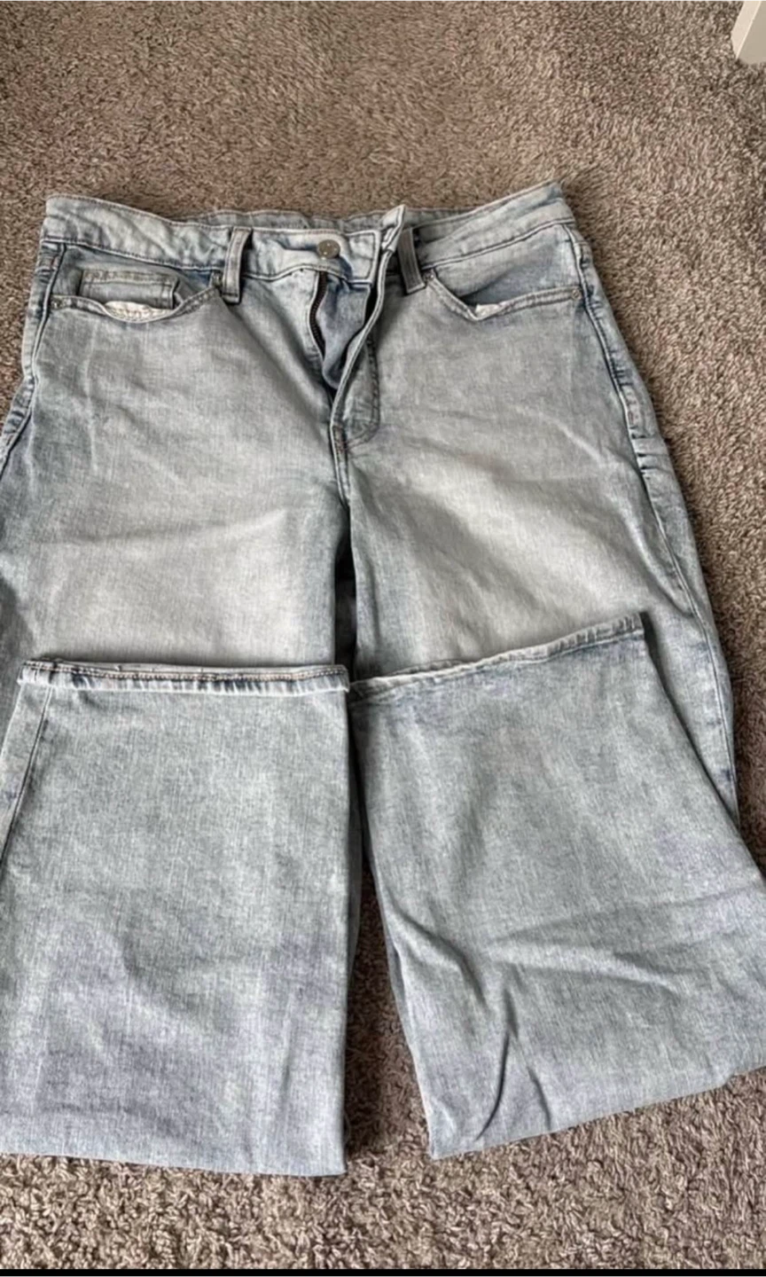 Old Navy Light Wash Jeans - 10