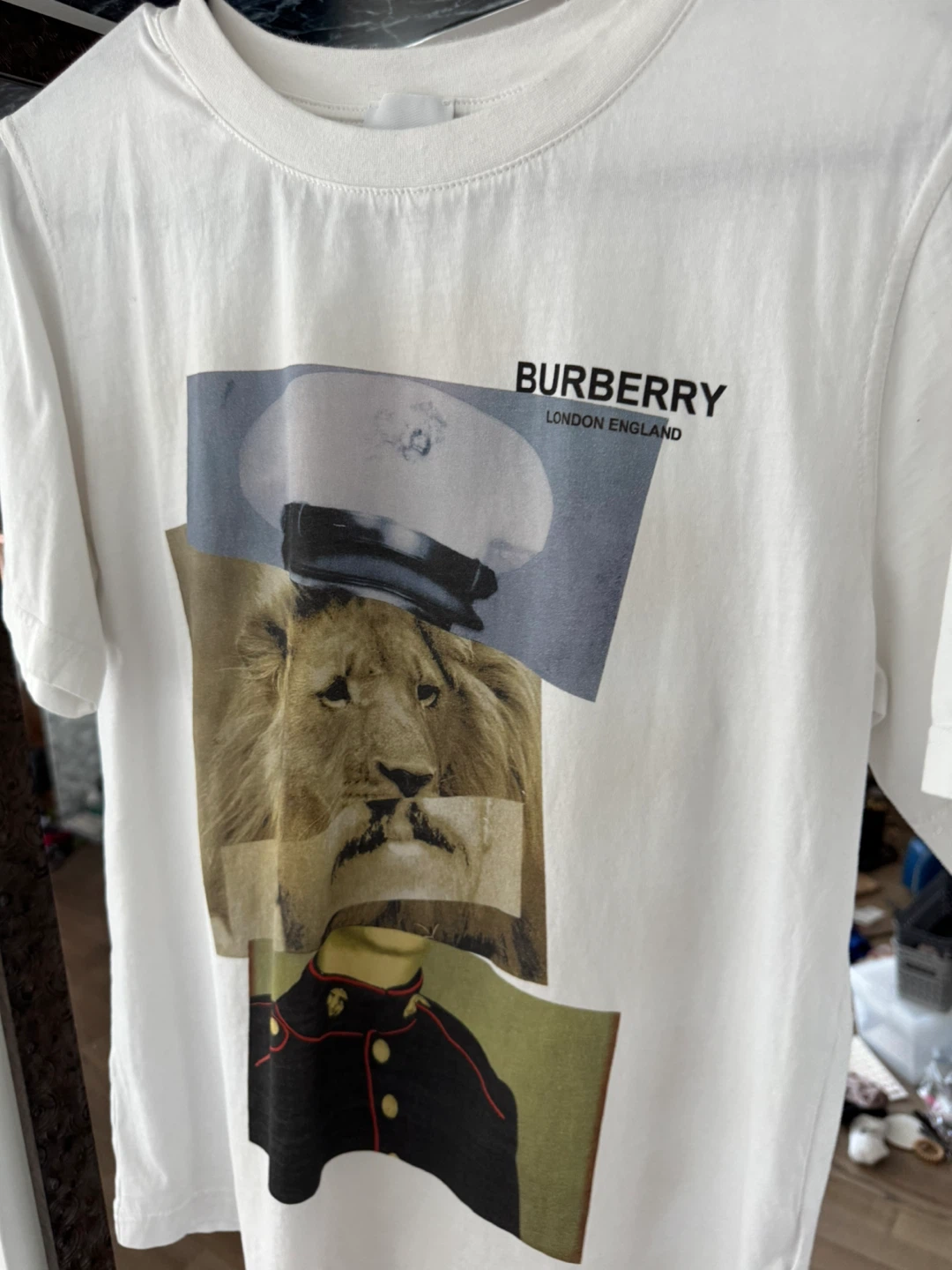Burberry T-Shirt