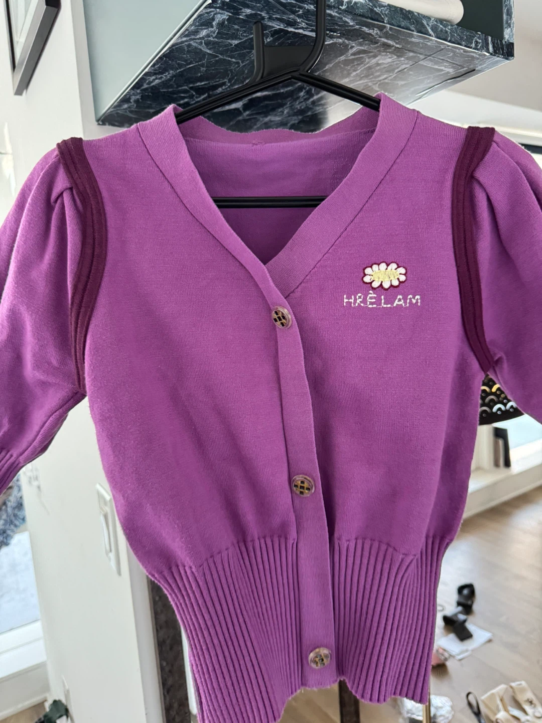 Hrelam V-Neck Cardigan