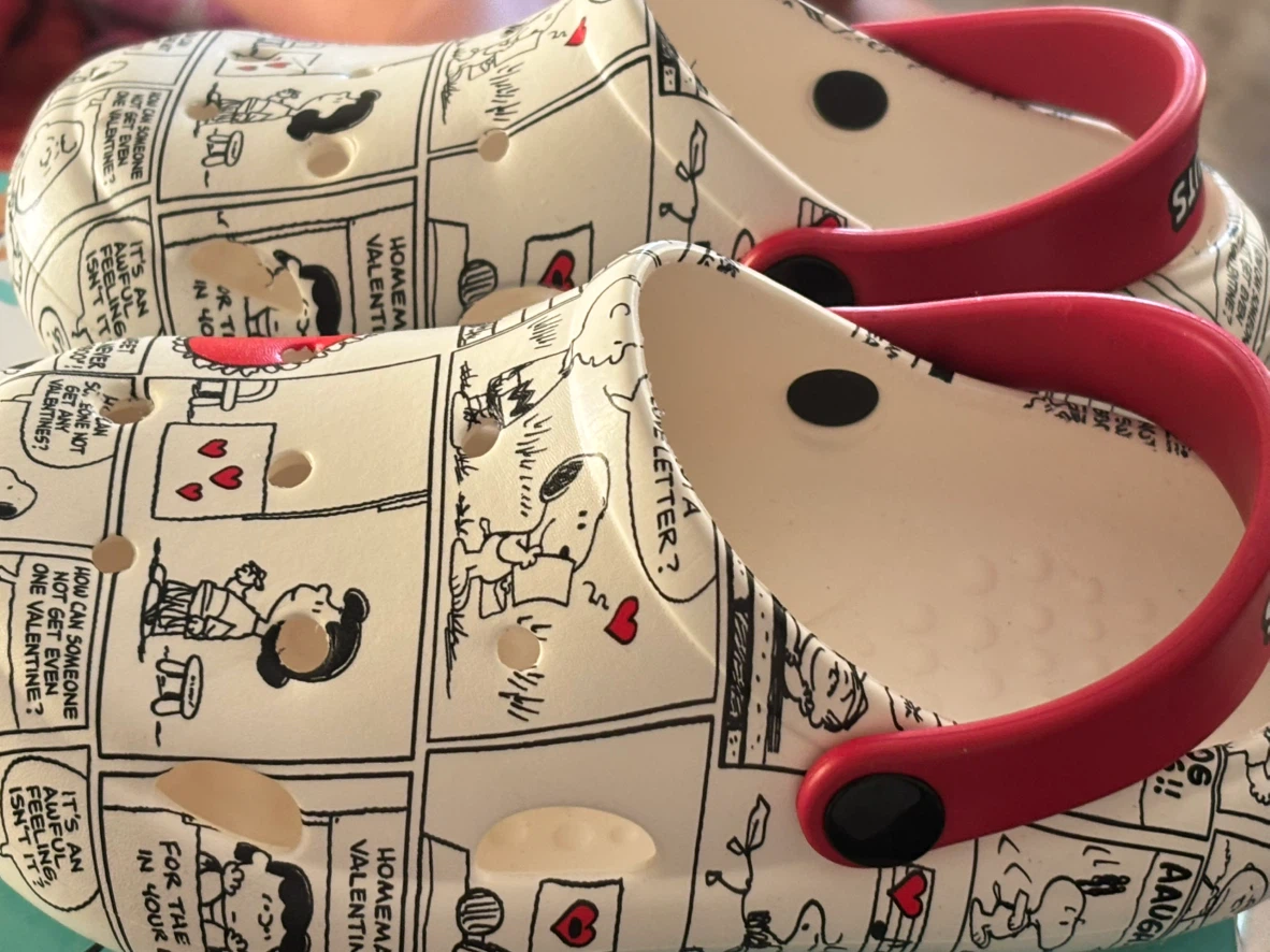 Brand new!Peanuts Snoopy Crocs Clogs
